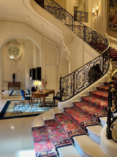 Paris Travel Guide - Ritz Hotel